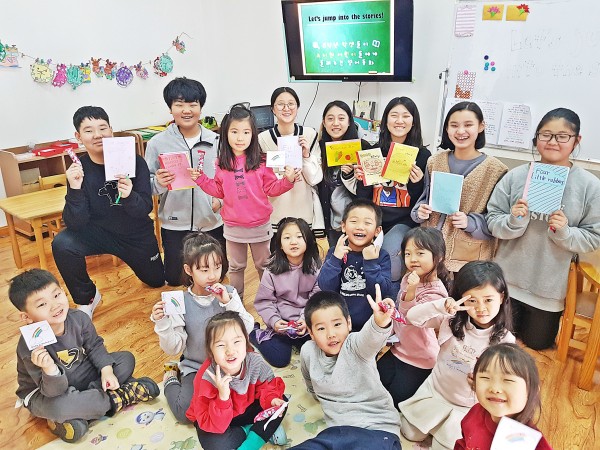 ｢���ȭ���� ������ ǳ��!｣ Grade6�� First Book Tour!